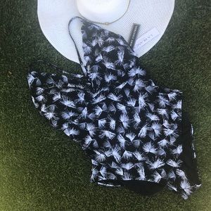 La Blanca criss cross back suit 🌺pretty 🌺